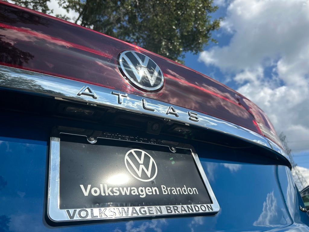 Used 2025 Volkswagen Atlas Cross Sport SEL Premium R-Line image 45