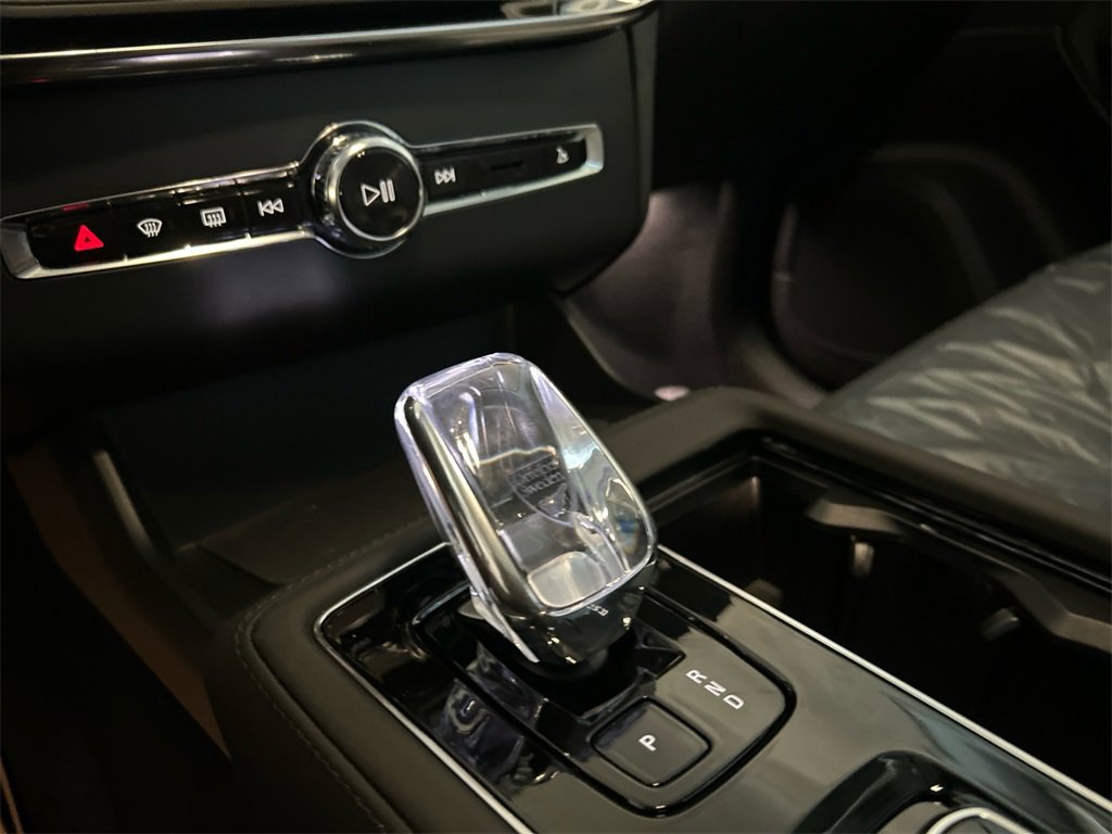 New 2026 Volvo XC90 B6 Ultra image 18