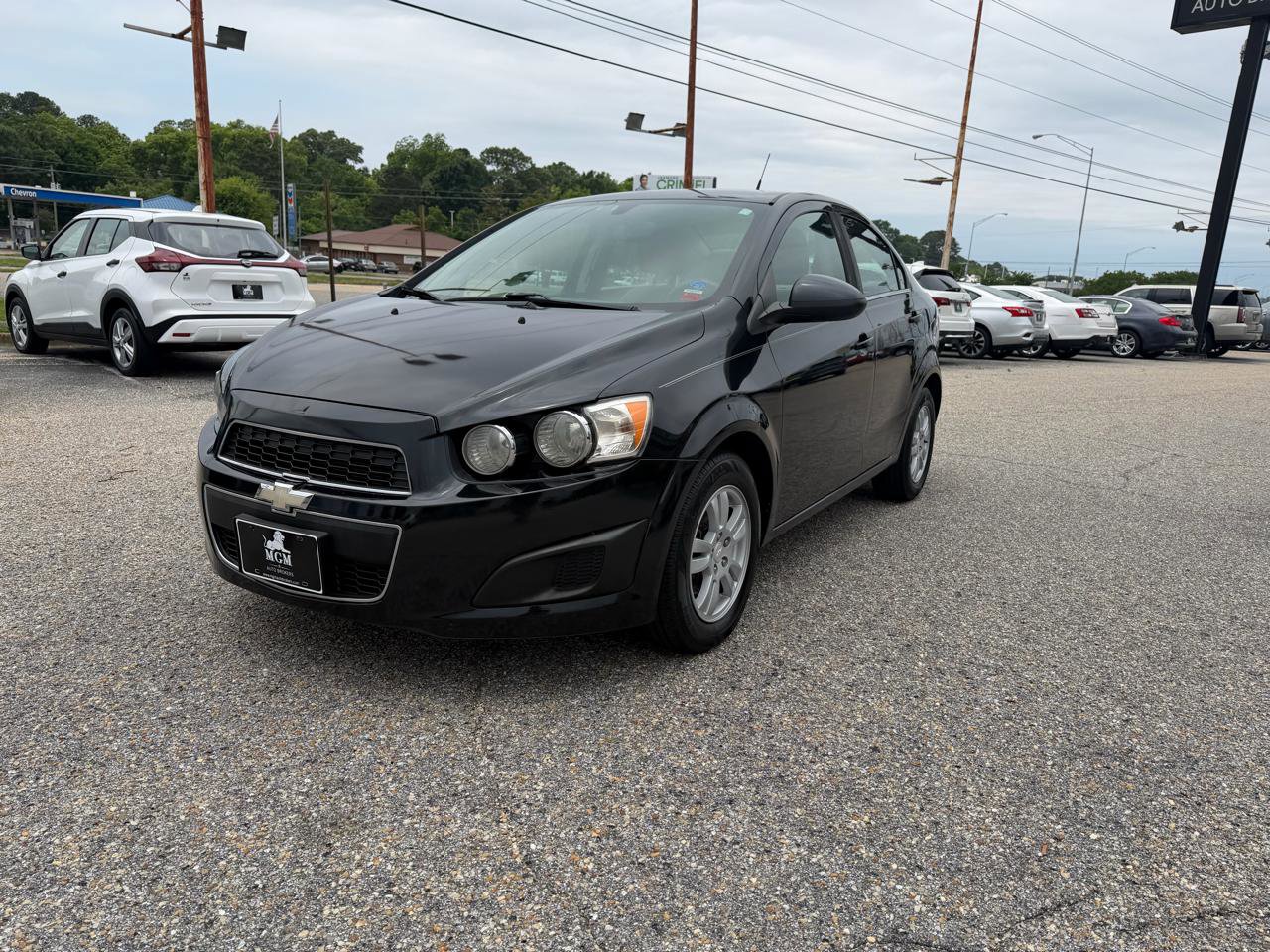 Used 2014 Chevrolet Sonic LT FWD image 11