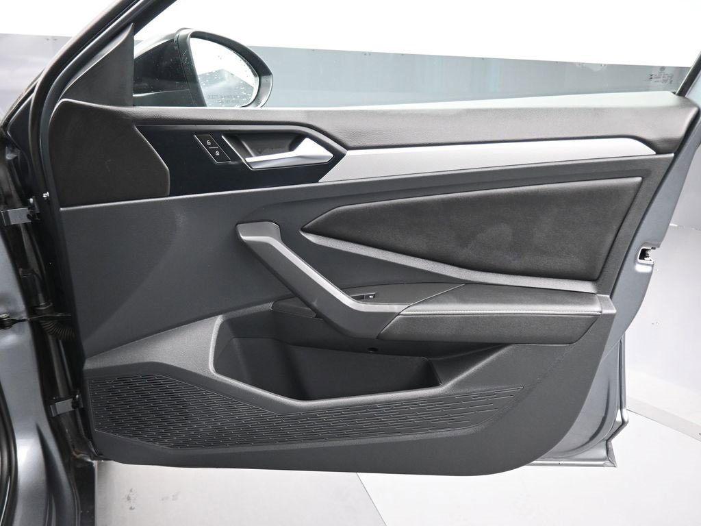 Used 2024 Volkswagen Jetta Sport image 35