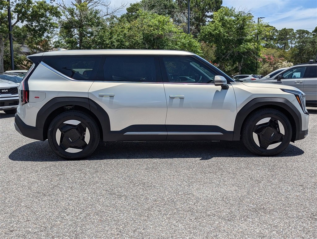 New 2026 Kia EV9 Light image 8