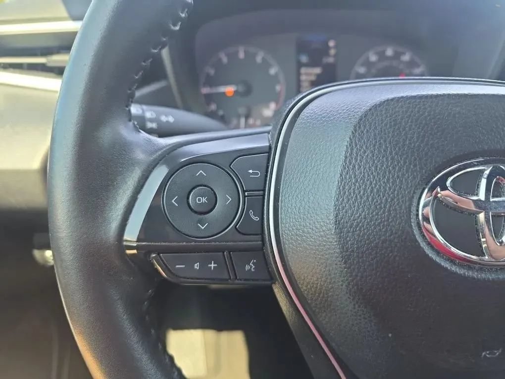 Used 2025 Toyota Corolla SE FWD image 19