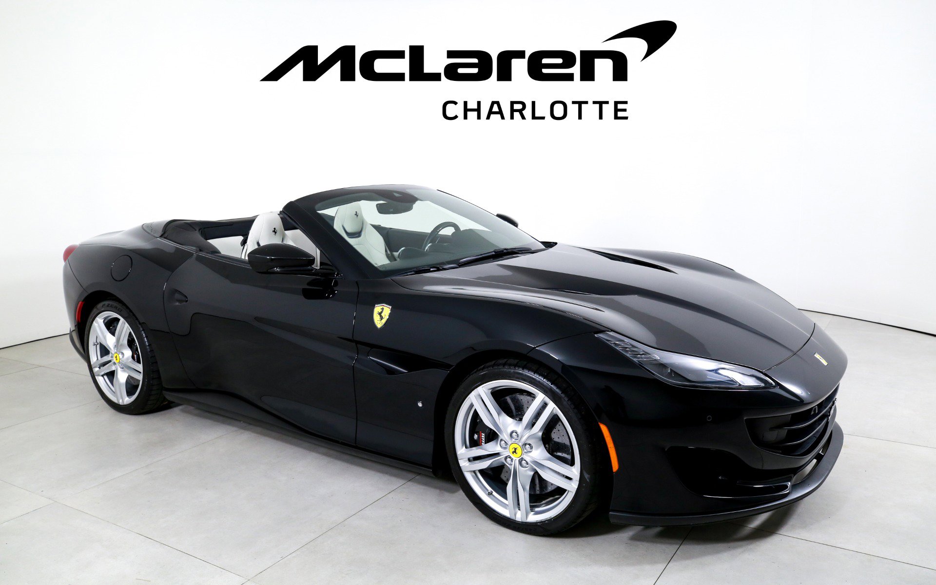 Used 2020 Ferrari Portofino image 2
