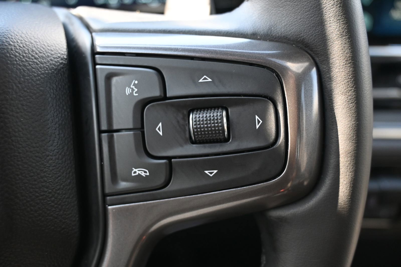 Used 2024 Chevrolet Silverado 1500 ZR2 w/ Technology Package AWD/4WD image 12