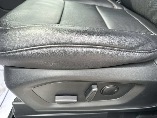 Used 2023 Ford Explorer Limited AWD/4WD image 16