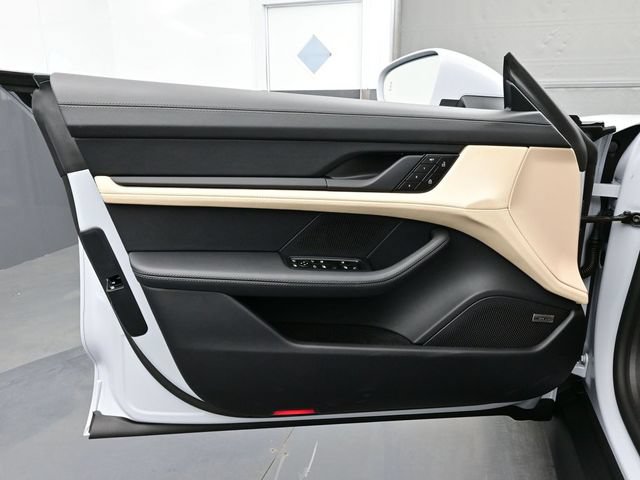 New 2026 Porsche Taycan RWD image 7