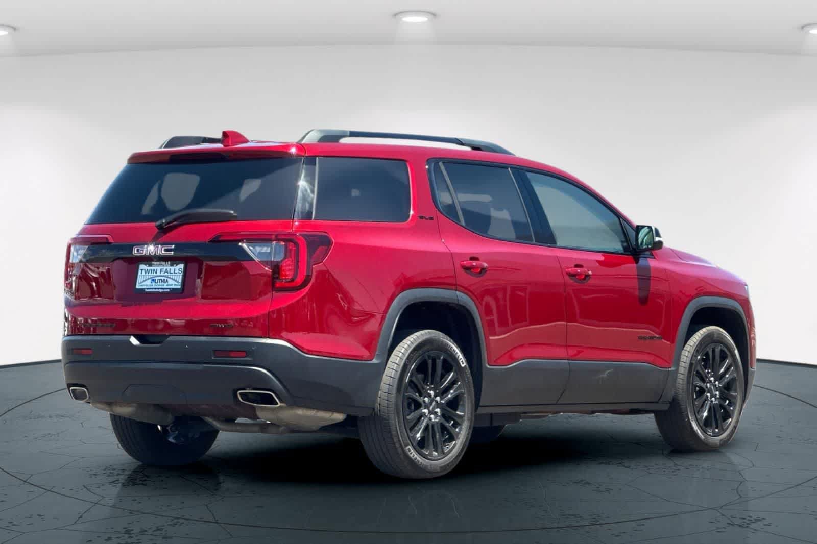 Used 2023 GMC Acadia SLE w/ Driver Convenience Package AWD/4WD image 2