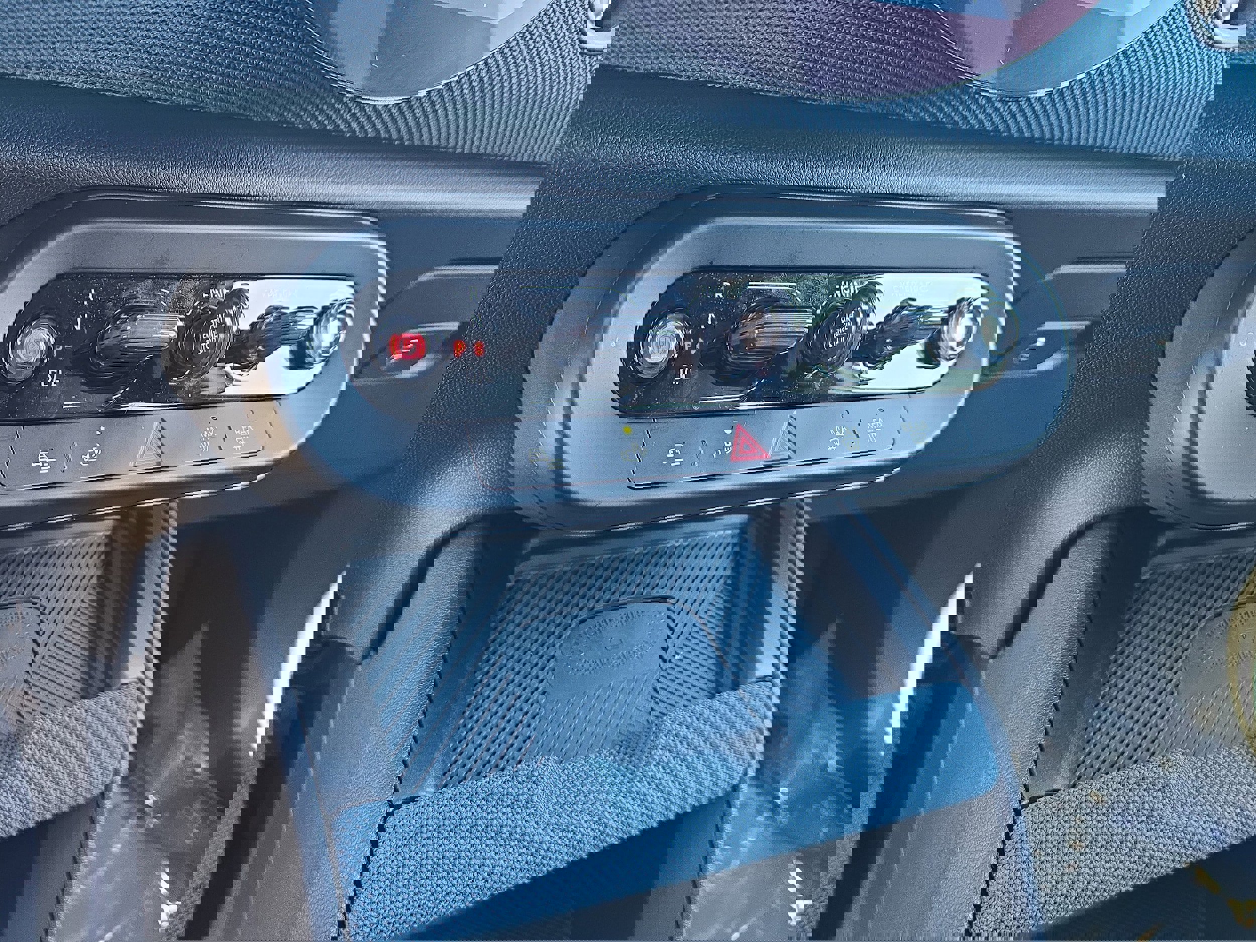 Used 2025 MINI Cooper Countryman S w/ Comfort Package Max image 25