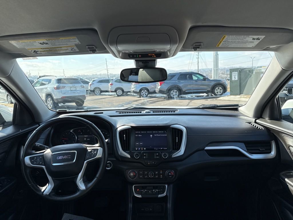 Used 2024 GMC Terrain SLT image 22