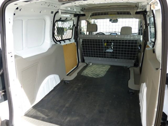 Used 2022 Ford Transit Connect XLT image 17