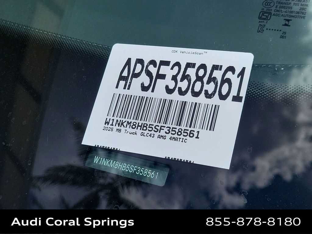 Used 2025 Mercedes-Benz GLC 43 AMG 4MATIC image 29