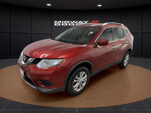 Used 2016 Nissan Rogue SV image 2