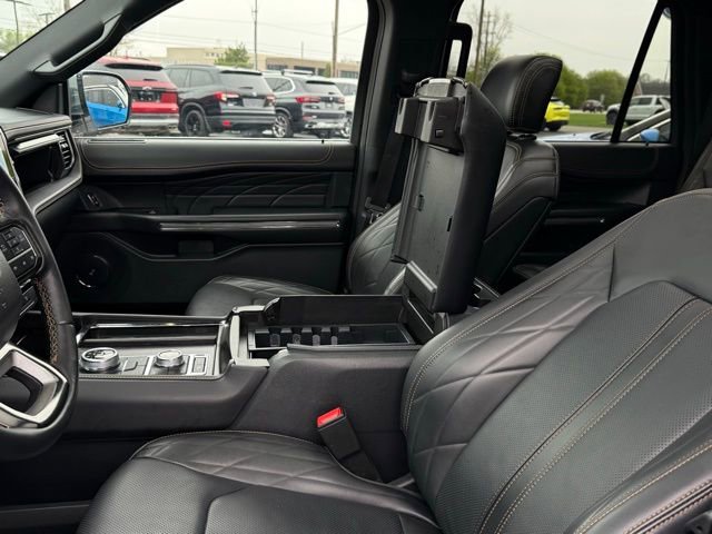 Used 2024 Ford Expedition Max Platinum AWD/4WD image 35