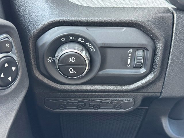 New 2026 Jeep Gladiator Sport AWD/4WD image 32