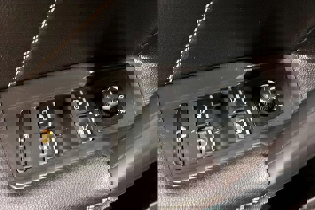 Used 2024 Volkswagen Tiguan SE R-Line w/ MDO Package, Three-Row image 40