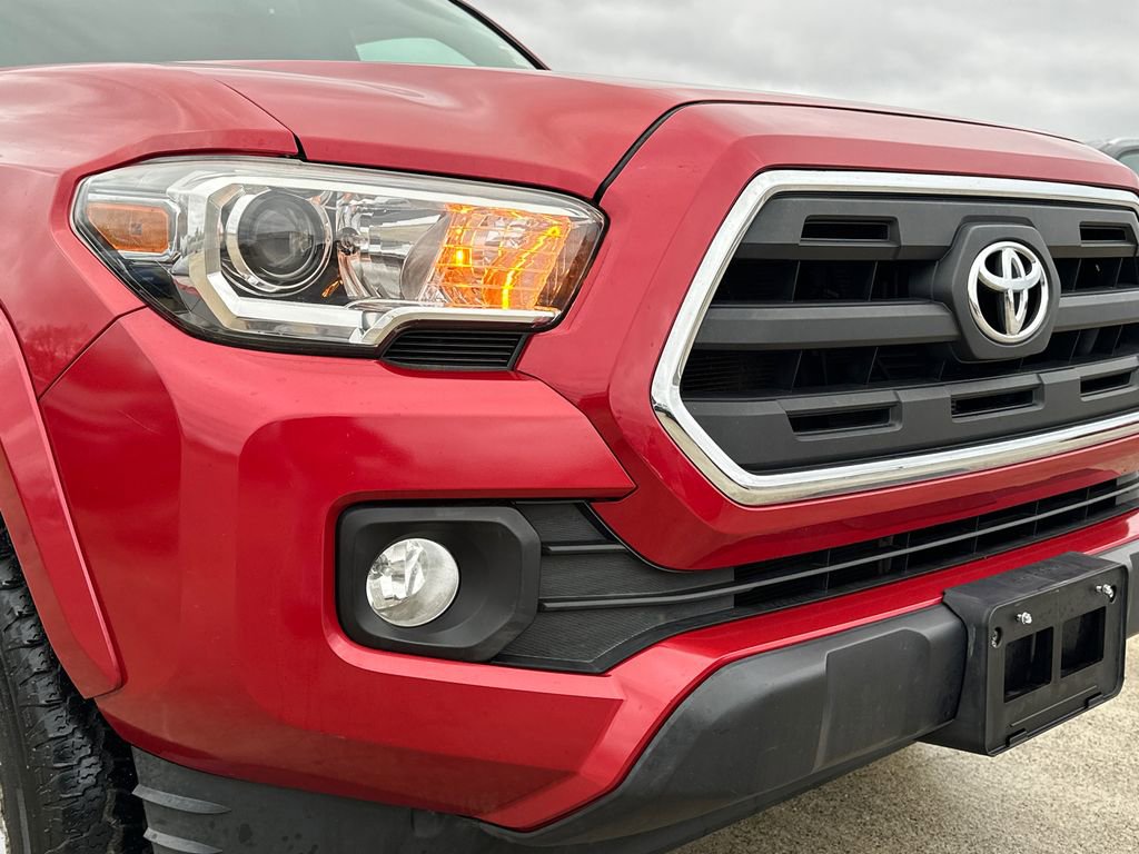 Used 2017 Toyota Tacoma SR5 w/ Tow Package image 9