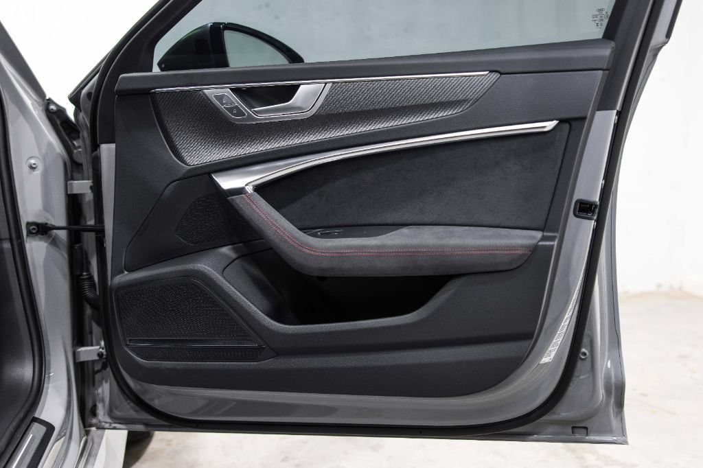 Used 2026 Audi RS 6 performance AWD/4WD image 16