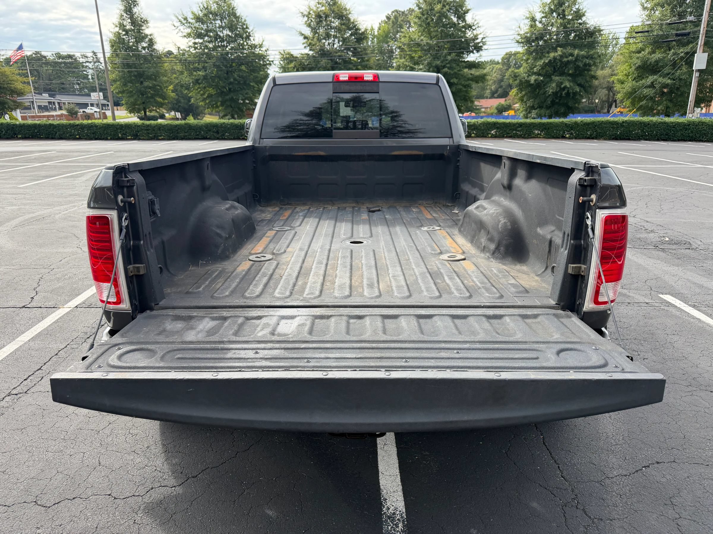 Used 2015 RAM 3500 Laramie AWD/4WD image 9