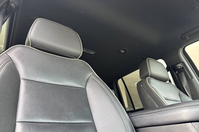 Used 2024 GMC Yukon XL SLT RWD image 21