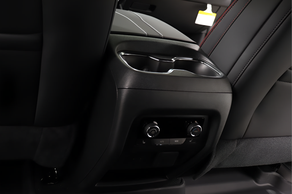 New 2027 Chevrolet Traverse RS w/ LPO, Floor Liner Package AWD/4WD image 26