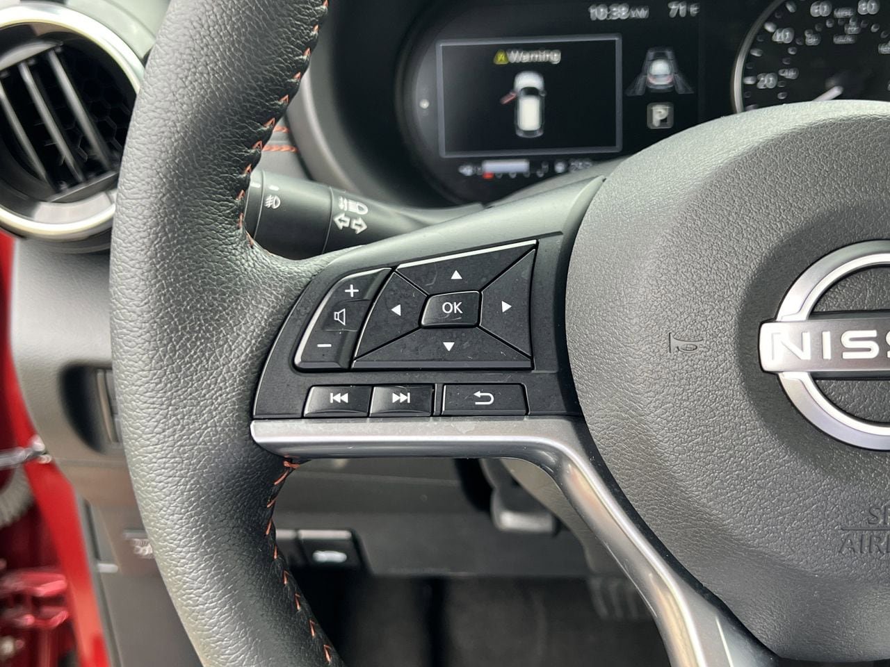 Used 2023 Nissan Kicks SR w/ SR Premium Package image 10