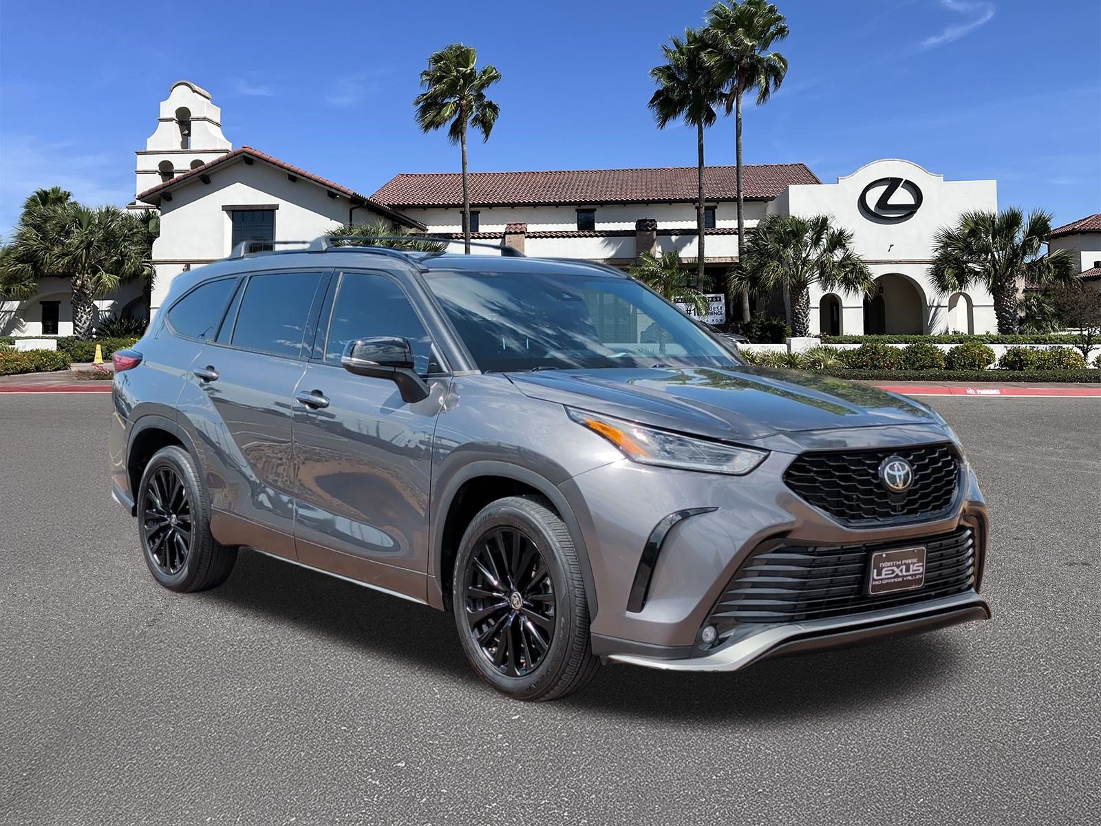 Used 2023 Toyota Highlander XSE