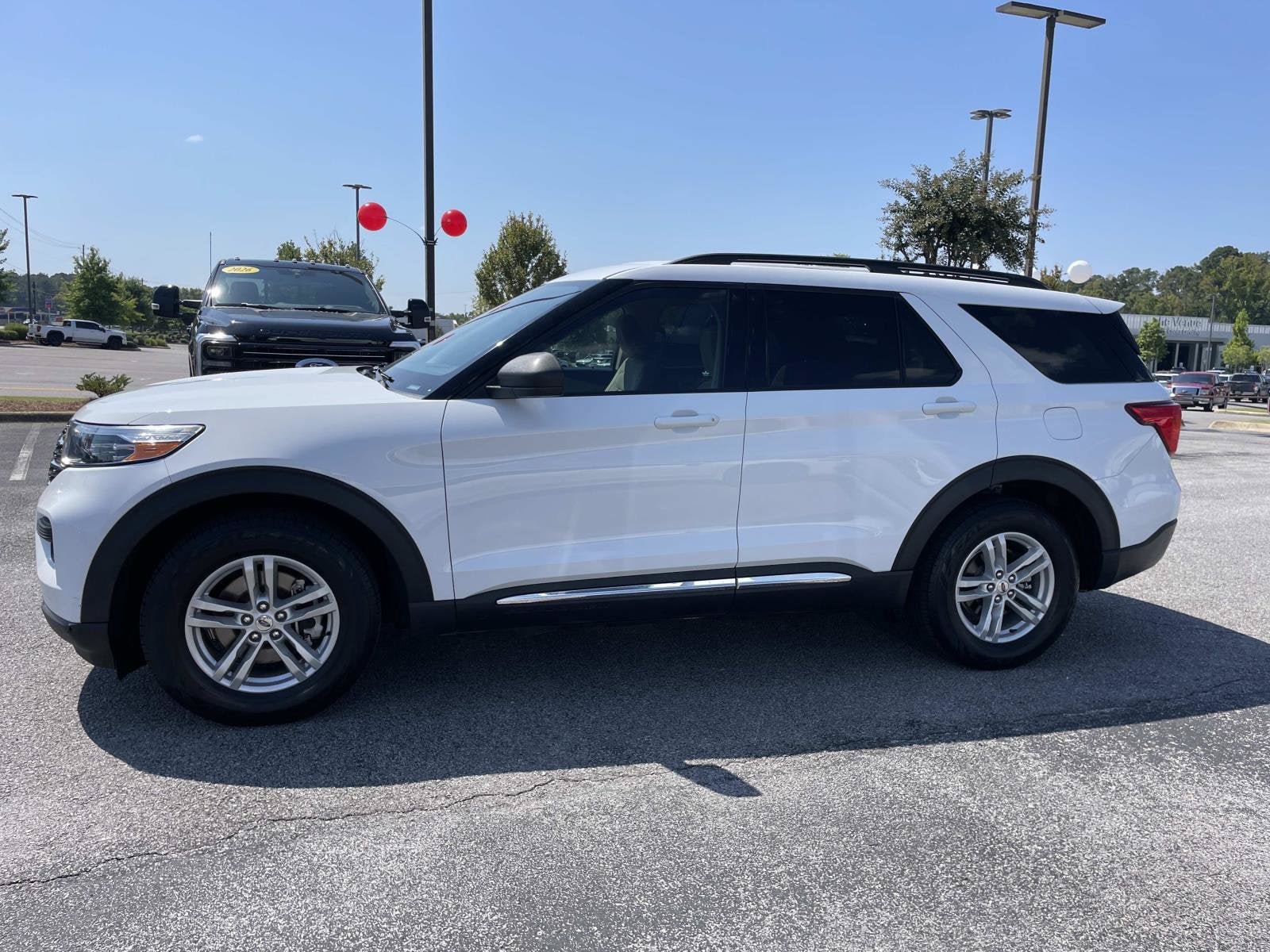 Used 2020 Ford Explorer XLT RWD image 8