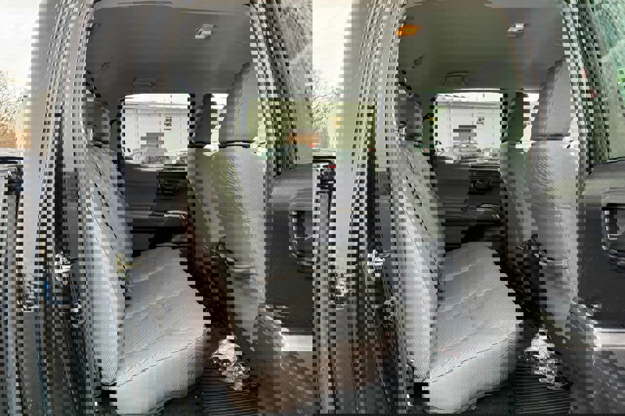 Used 2020 Toyota Tacoma SR5 image 13