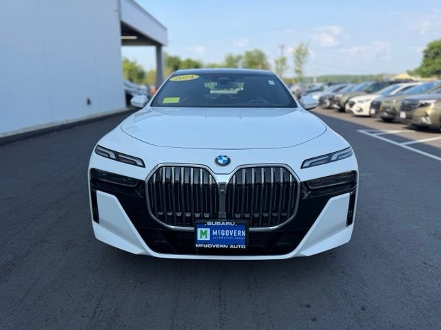 Used 2024 BMW 740i xDrive AWD/4WD image 3