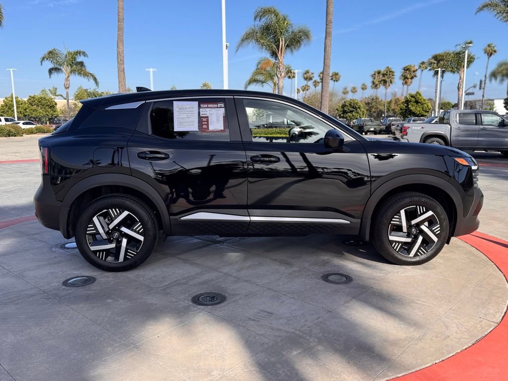 Certified 2025 Nissan Kicks SV FWD image 9