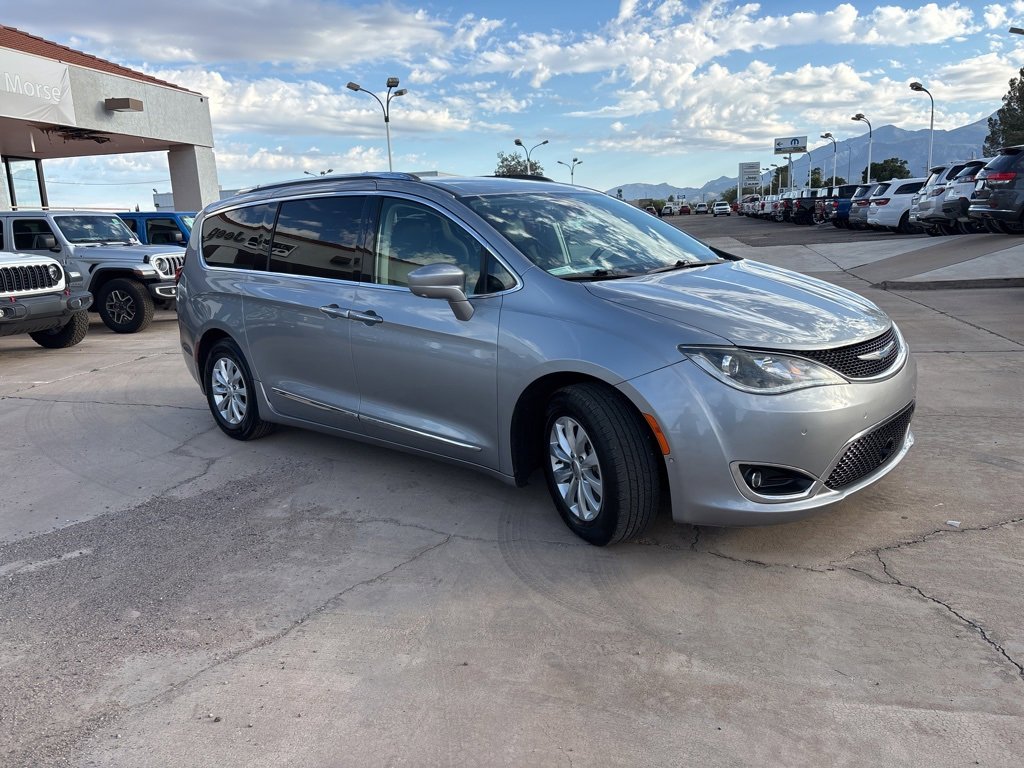 Used 2018 Chrysler Pacifica Touring-L Plus w/ Advanced Safetytec Group image 3