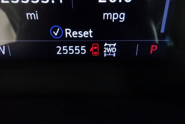 Used 2024 Cadillac XT6 Sport w/ LPO, Floor Liner Package AWD/4WD image 18