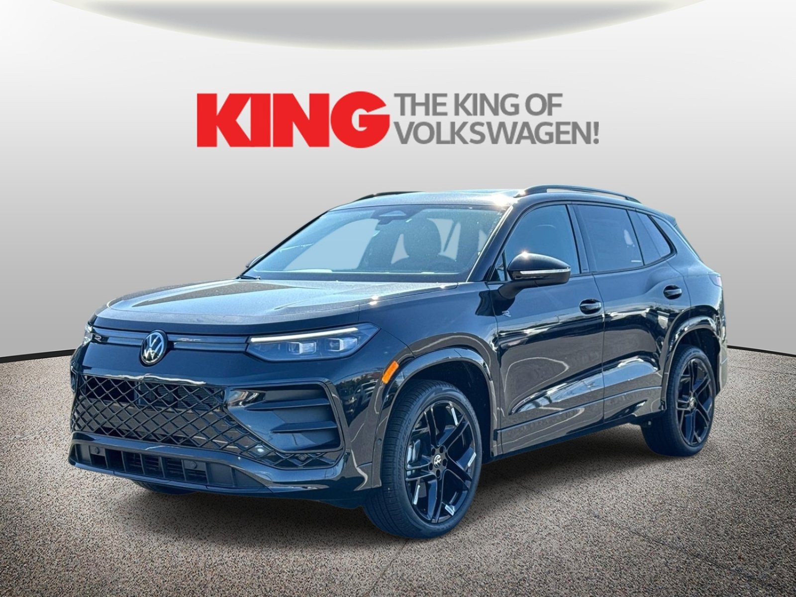 New 2026 Volkswagen Tiguan SE R-Line AWD/4WD image 2