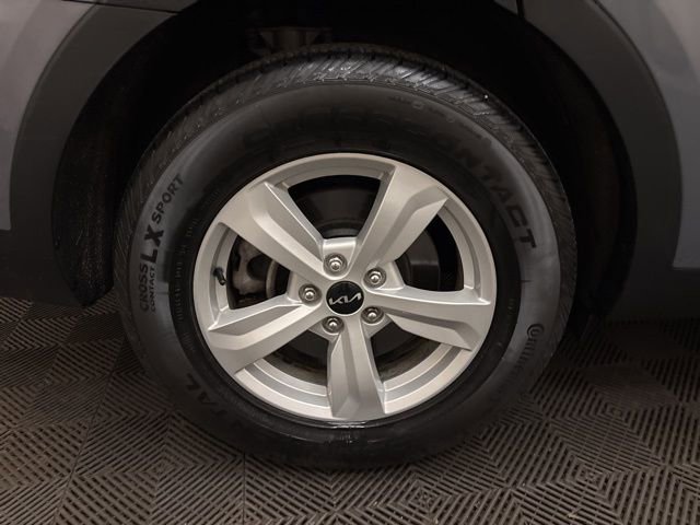 Certified 2025 Kia Sorento LX image 25