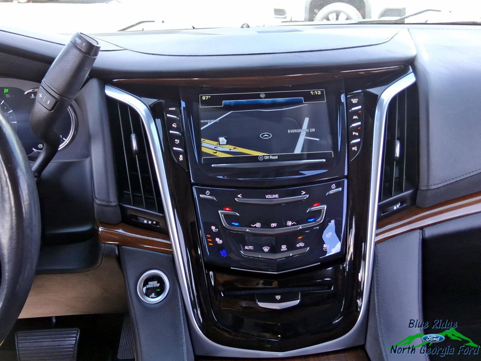 Used 2020 Cadillac Escalade Luxury image 18