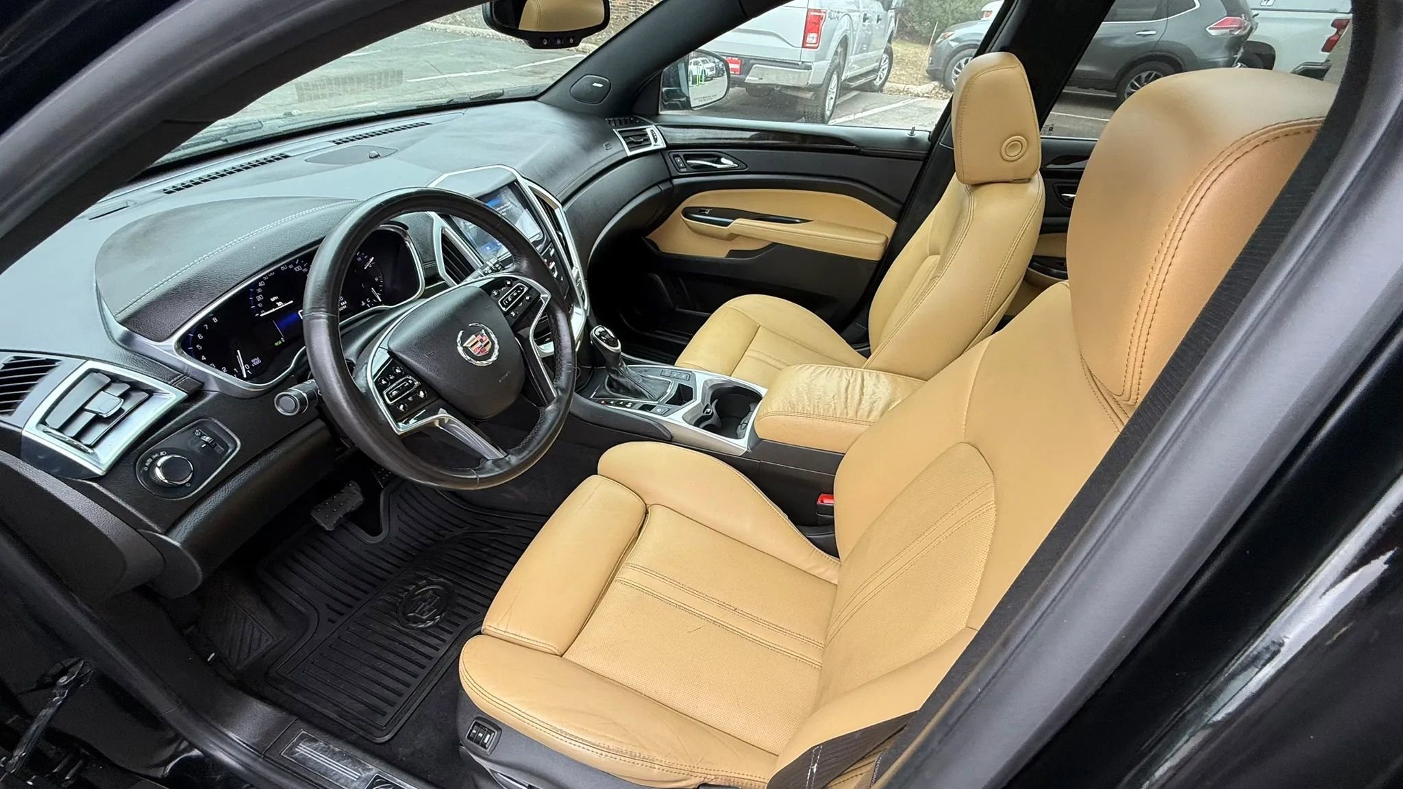 Used 2015 Cadillac SRX Luxury w/ Driver Awareness Package image 25