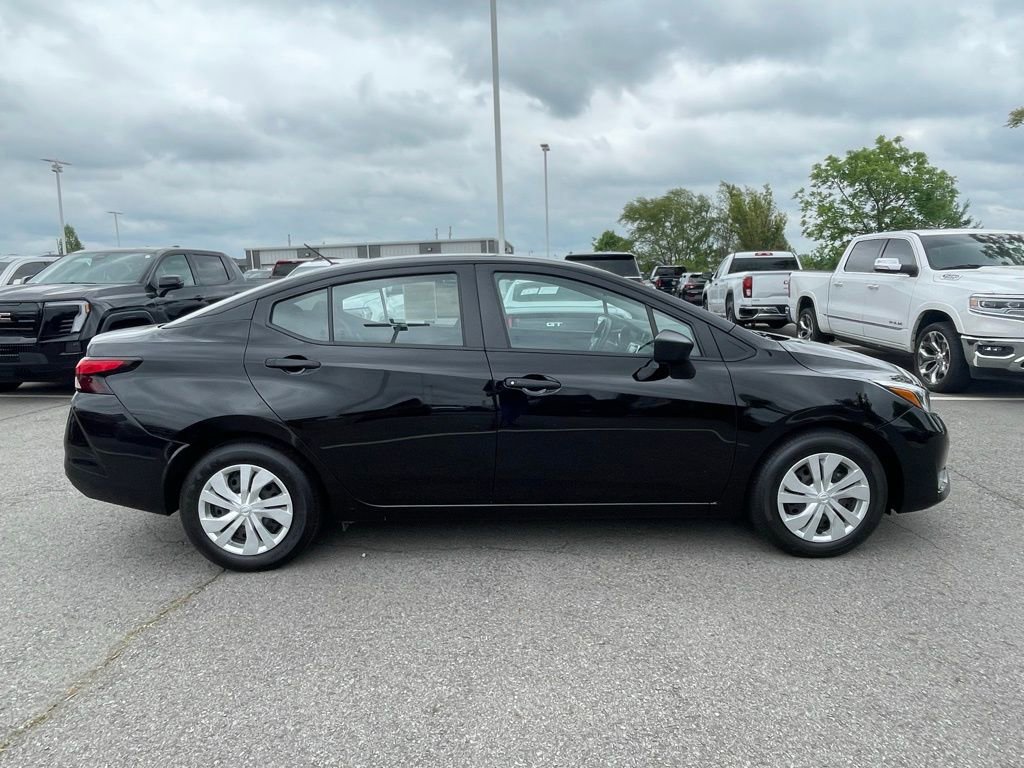 Used 2025 Nissan Versa S FWD image 7
