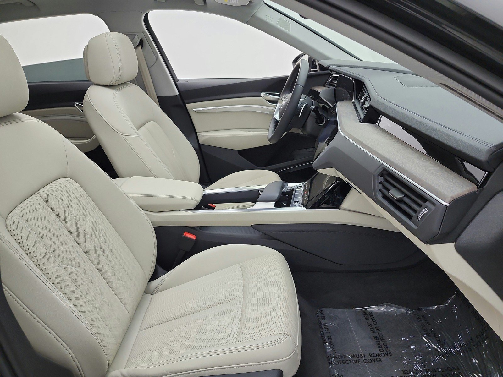 Used 2024 Audi Q8 e-tron Premium Plus w/ Premium Plus Package AWD/4WD image 19