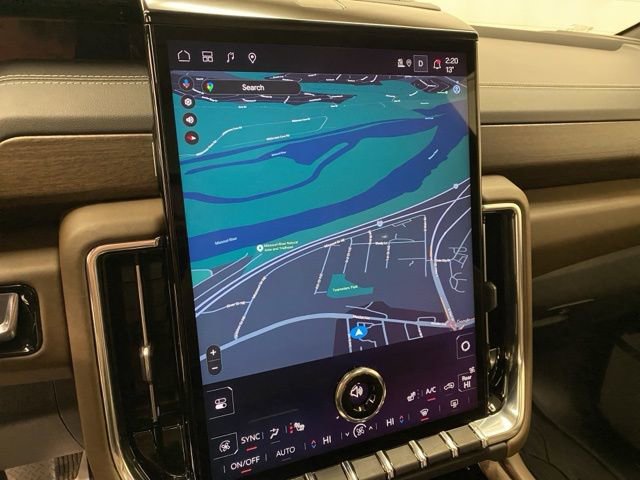 Used 2025 GMC Yukon Denali Ultimate w/ LPO, Floor Liner Package image 13