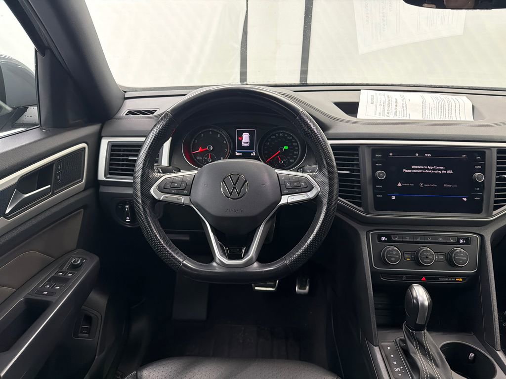 Used 2021 Volkswagen Atlas Cross Sport SE w/ Panoramic Sunroof Package image 25