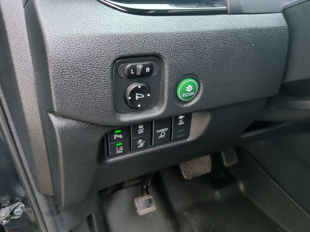 Certified 2020 Honda Ridgeline Black Edition image 17