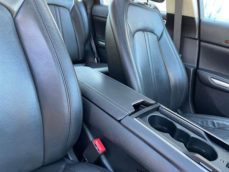 Used 2013 Lincoln MKZ image 54