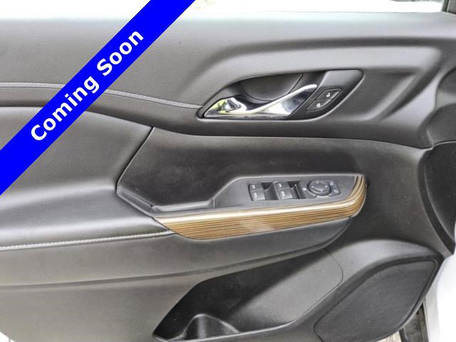 Used 2021 GMC Acadia SLE image 15