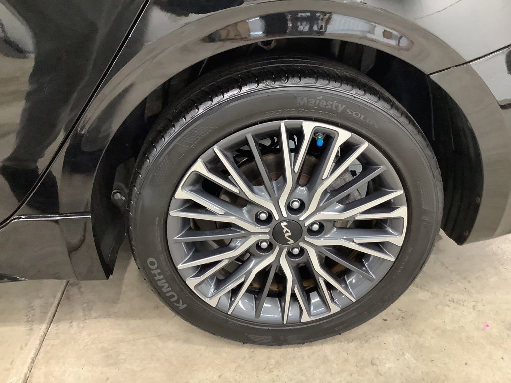 Certified 2023 Kia Forte GT-Line w/ GT-Line Technology Package image 22