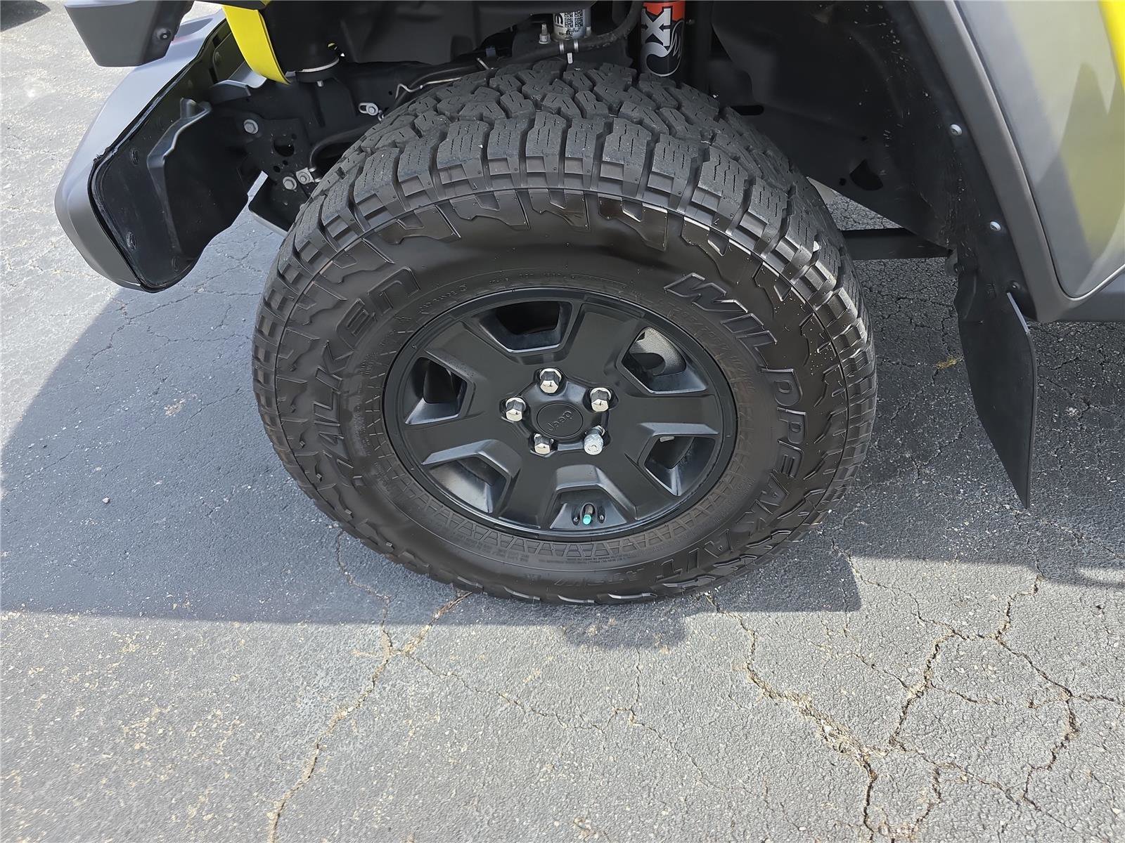 Used 2023 Jeep Gladiator Mojave image 11