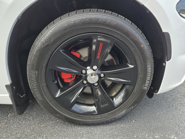 Used 2017 Dodge Charger SXT RWD image 39