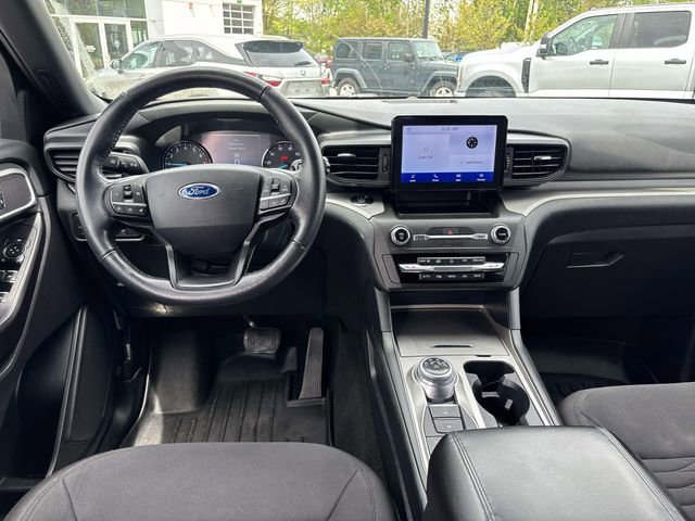 Used 2020 Ford Explorer XLT w/ Class III Trailer Tow Package AWD/4WD image 12