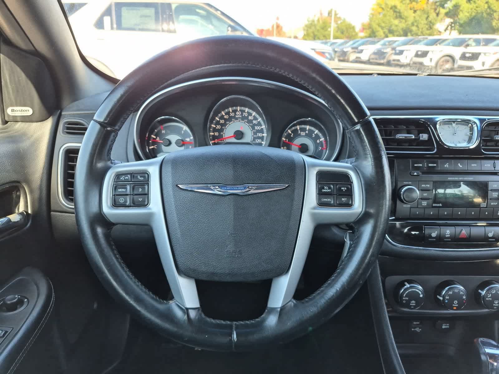 Used 2013 Chrysler 200 Limited FWD image 22