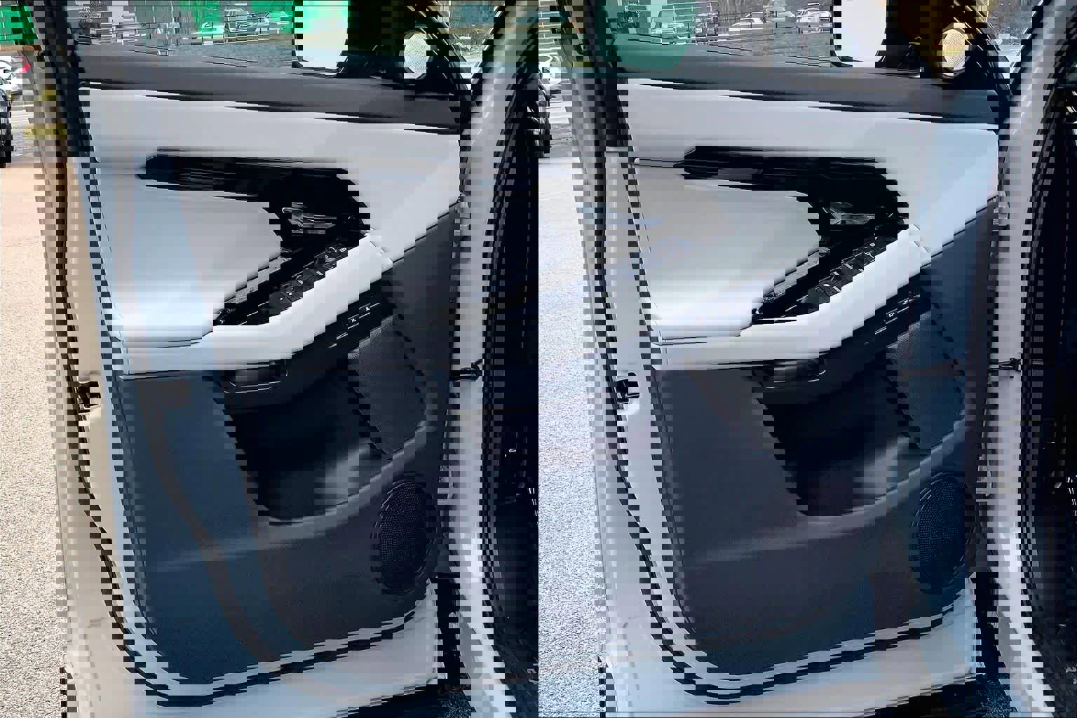 Used 2026 Land Rover Range Rover Evoque Dynamic SE image 21