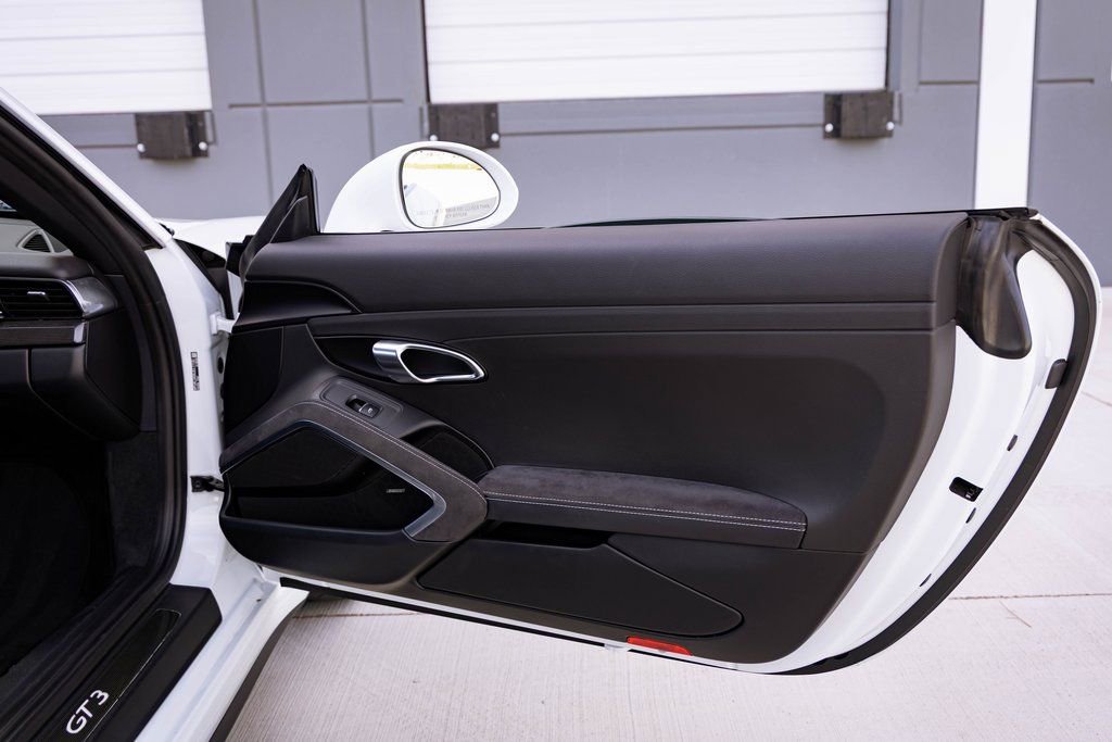 Used 2018 Porsche 911 GT3 image 28